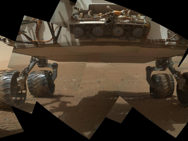 (Images: NASA/JPL-Caltech/Malin Space Science Systems)
