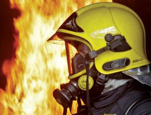 Head-mounted sensors and cameras will let firefighters see what they are facing (Image: Stephane GAUTIER/SAGAPHOTO.COM/Alamy)