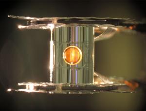 Fuel's gold chamber (Image: Eddie Dewald/LLNL)