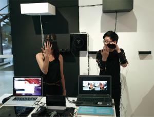 Whose hand can I see? (Image: Yifei Chai)