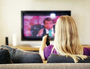 What are you watching?(Image: Peter Melander/Plainpicture)